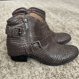 Donald Pliner Ankle Riding Charcoal Dalis Vintage Python Boots 10